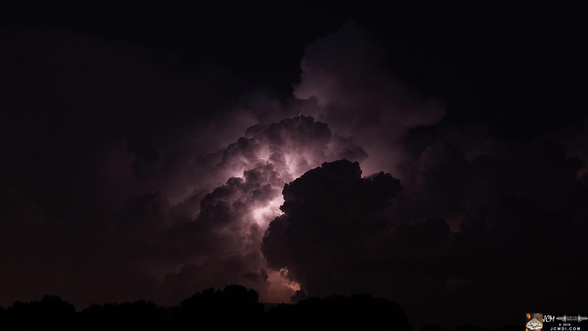 Lightning bolts - near Hendersonville, TN